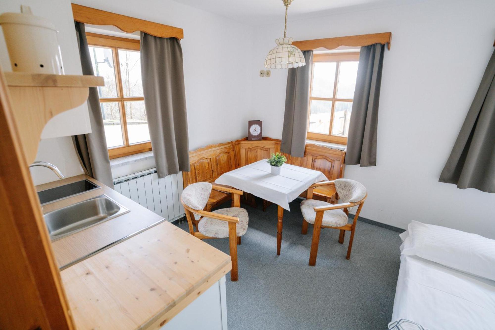 Guesthouse Jelenov Greben Podcetrtek Esterno foto