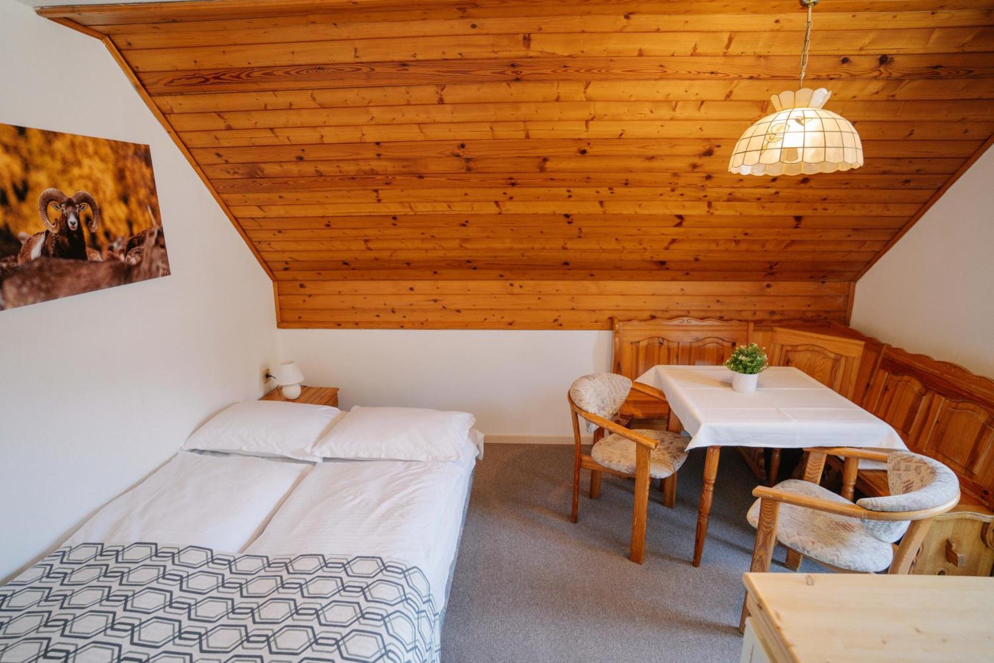 Guesthouse Jelenov Greben Podcetrtek Esterno foto