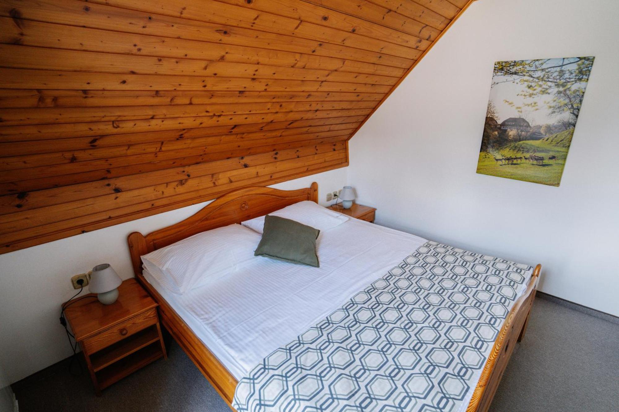 Guesthouse Jelenov Greben Podcetrtek Esterno foto